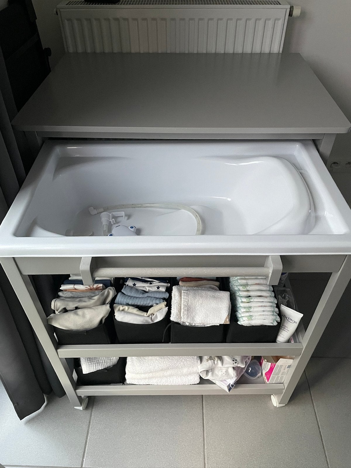 Verzorgingstafel met badje, Enlèvement, Comme neuf, Baignoire