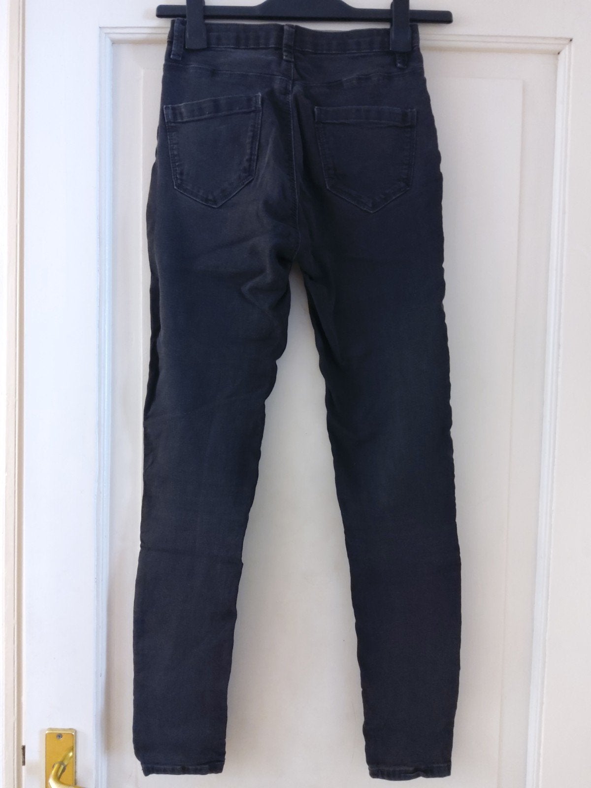 zwarte jeansbroek maat 34, Zwart, Clockhouse C&A, Ophalen of Verzenden, Maat 34 (XS) of kleiner