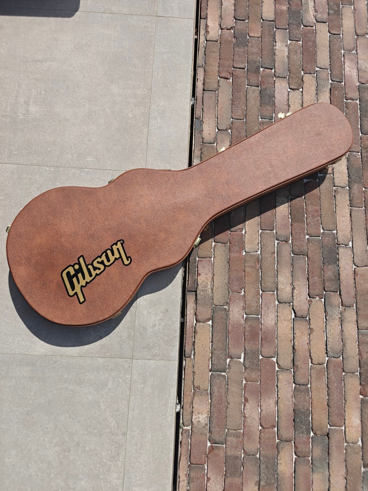 Étui original Gibson Les Paul, Musique & Instruments, Boîtiers & Valises, Comme neuf, Guitare électrique, Flight case, Enlèvement
