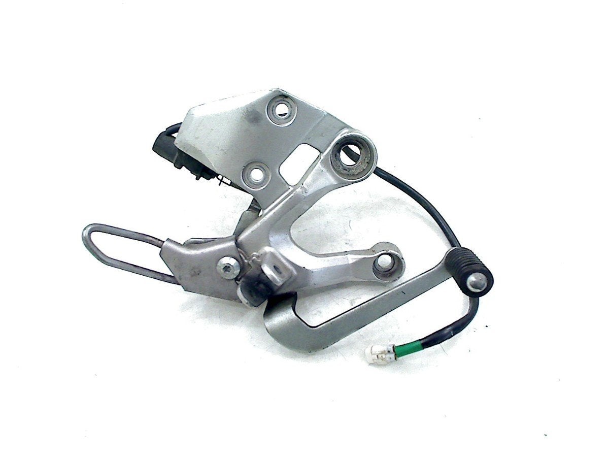 REPOSE PIEDS AVANT DROIT Yamaha, Yamaha Motor Europe N.V., Utilisé, Customersupport@yamaha-motor.co.uk, Koolhovenlaan 101
1119 NC  Schiphol-Rijk, NL
