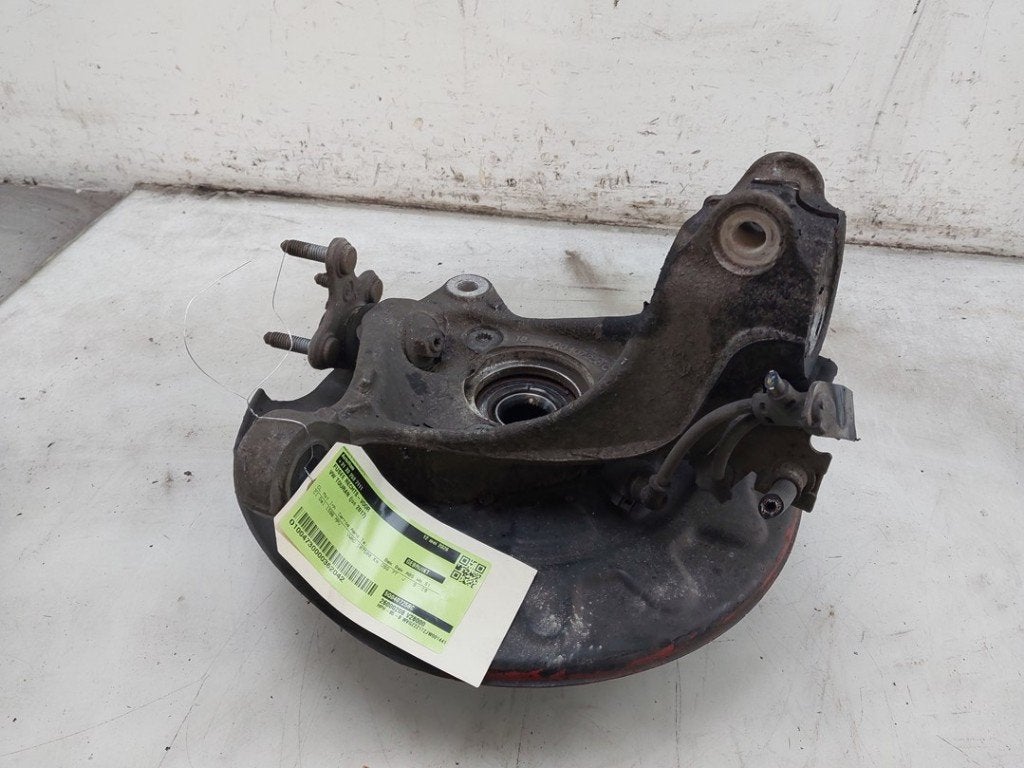 FUSEE AVANT DROITE Volkswagen Touran (5T1) (01-2015/07-2022), Volkswagen, Volkswagen AG, Utilisé, Kundenbetreuung@volkswagen.de