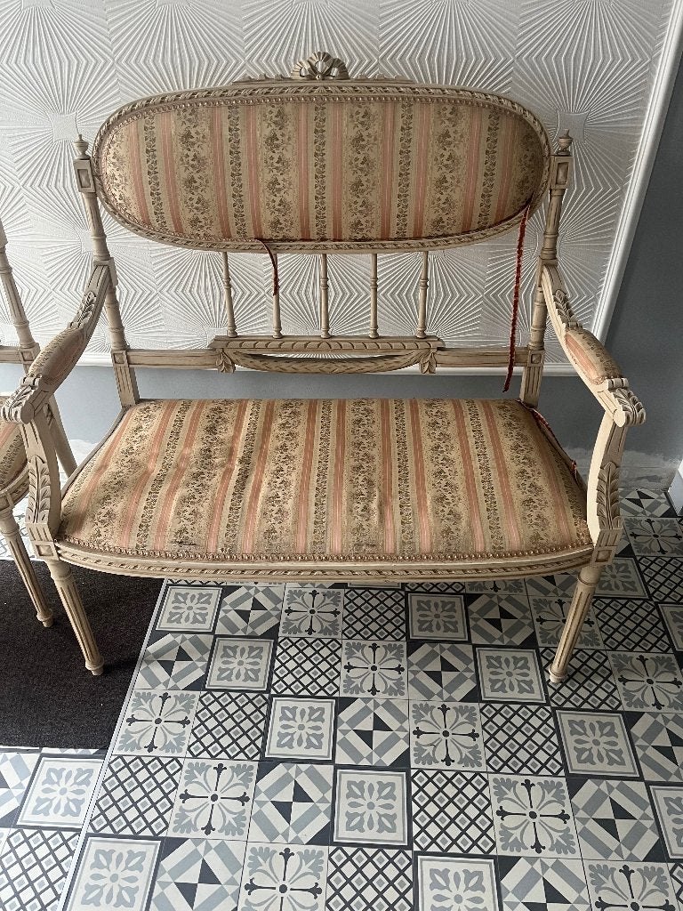 Meuble Louis VXI, Enlèvement