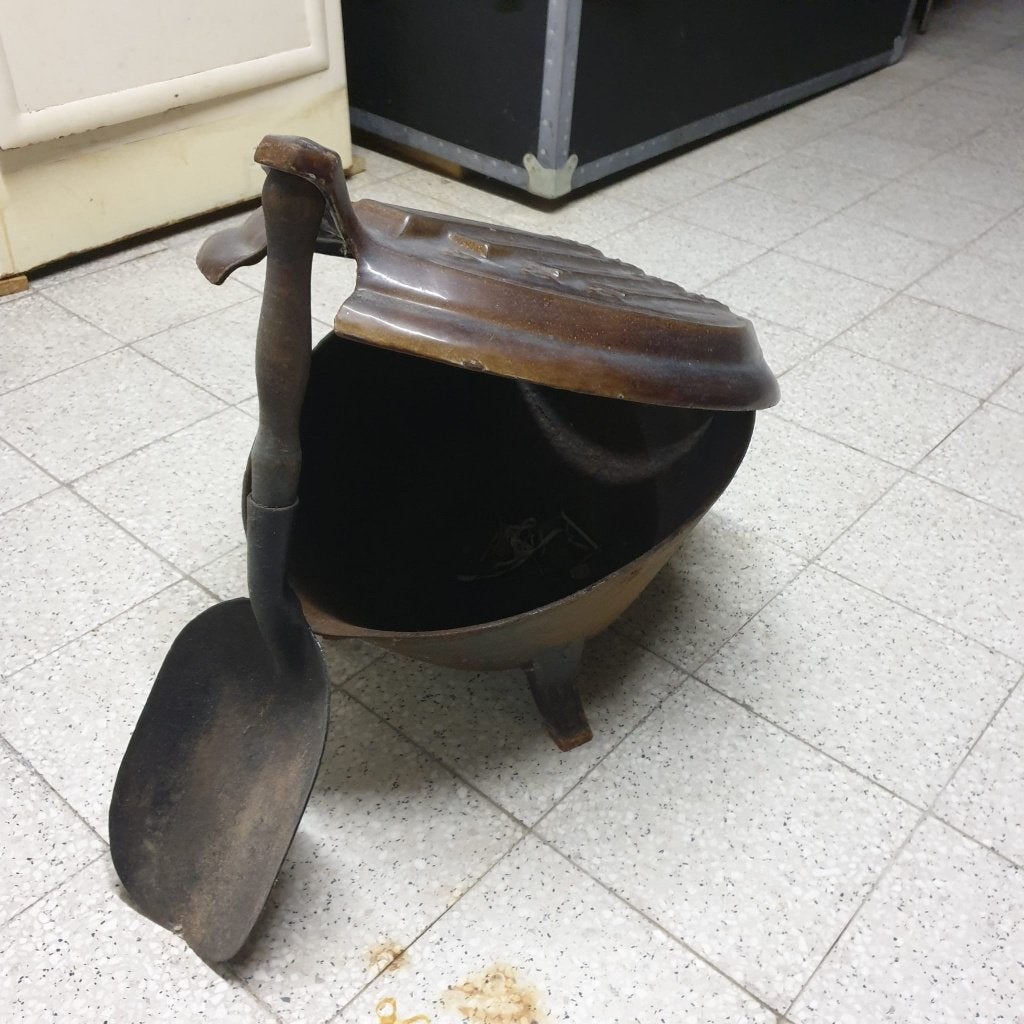 Kolenbak met schep in gegoten staal, Antiek en Kunst, Ophalen