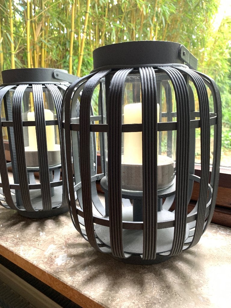 Bamboe Windlichten / Lantaarns (grijs) – Set van 2, 25 tot 50 cm, Ophalen of Verzenden, Zo goed als nieuw, Grijs
