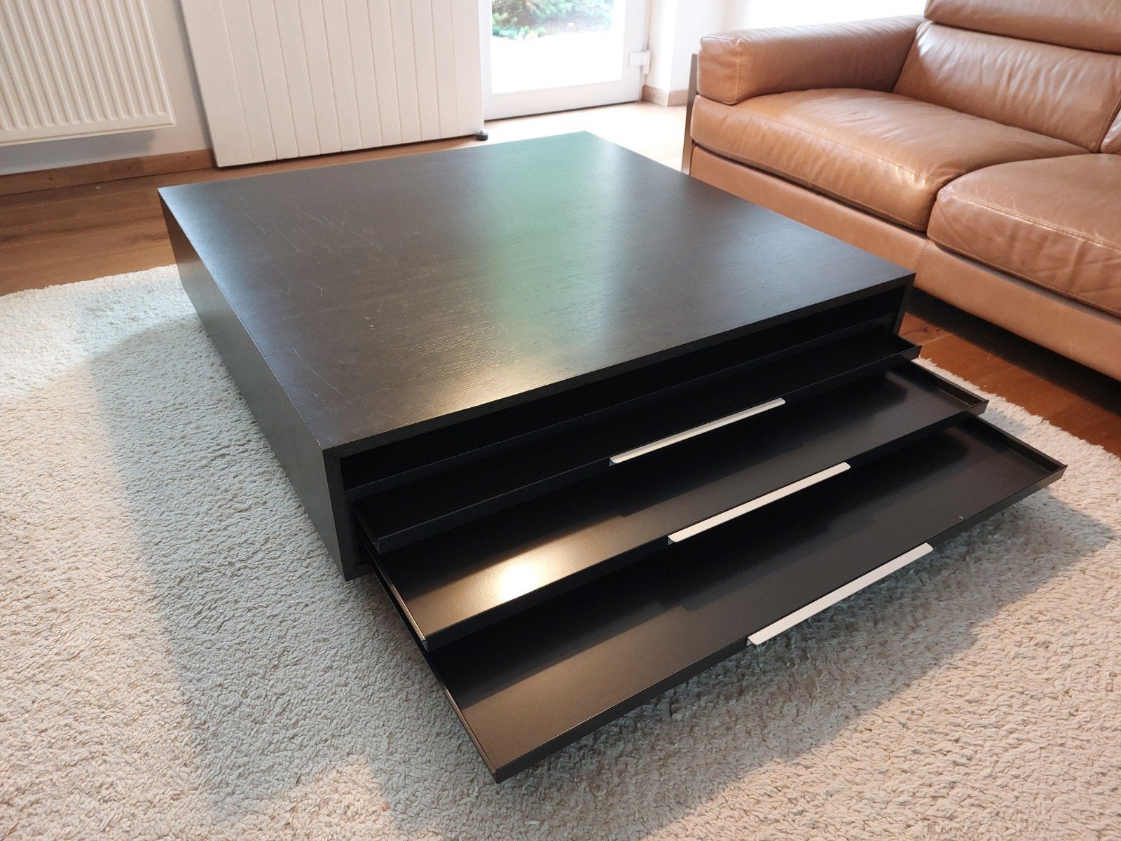 Salontafel in donker fineerhout, Huis en Inrichting, Tafels | Salontafels, Ophalen