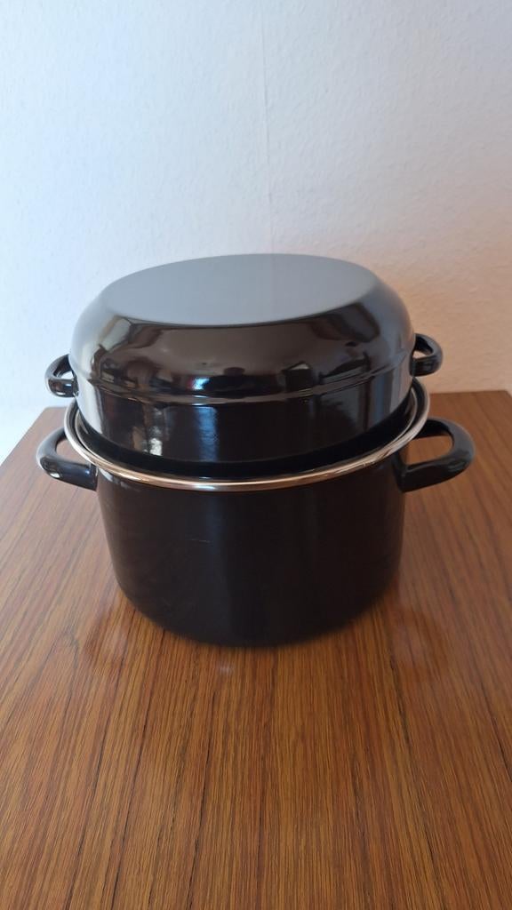 Mosselpot met deksel 26 cm doormeter en 15 cm hoog, Huis en Inrichting, Kookpan of Snelkookpan, Overige materialen, Nieuw, Ophalen of Verzenden