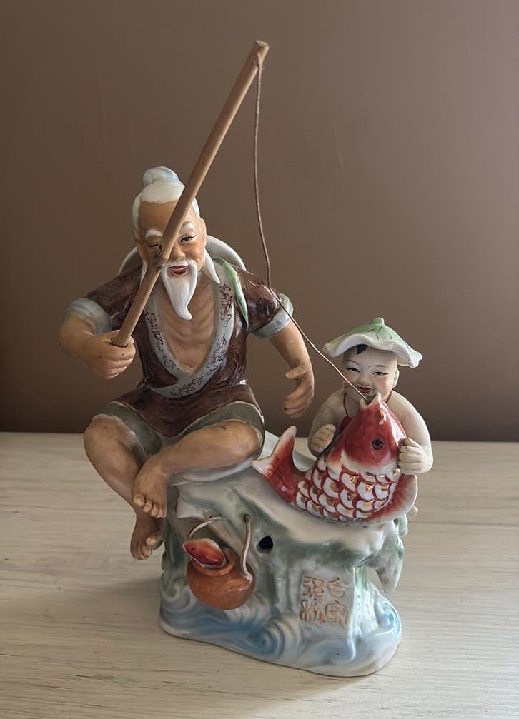 Chinees beeld Shiwan visser  Karper kindje gelukswens (33cm), Ophalen of Verzenden, Zo goed als nieuw