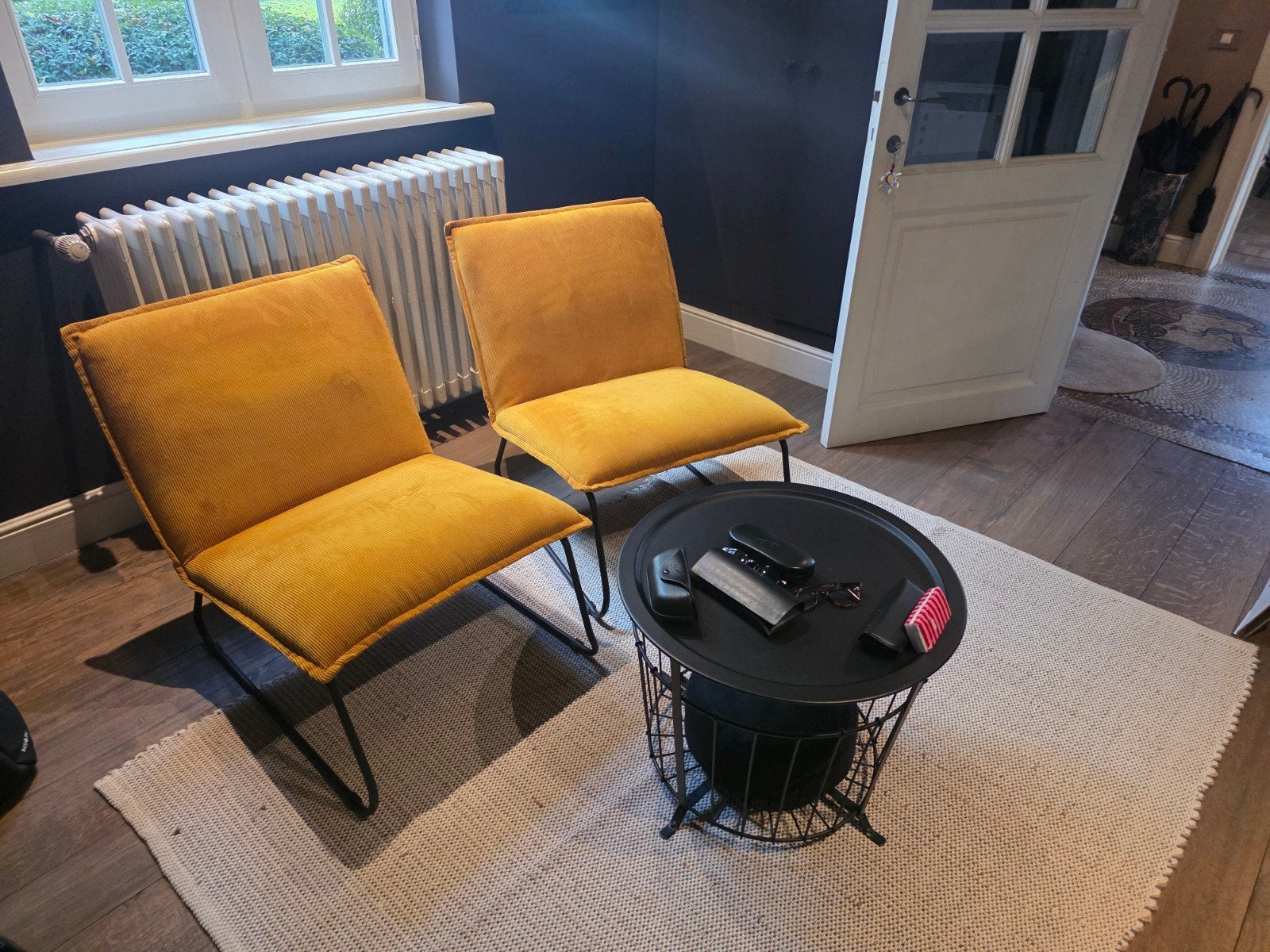 2 lounge zetels met couch tafel, Huis en Inrichting, Ophalen