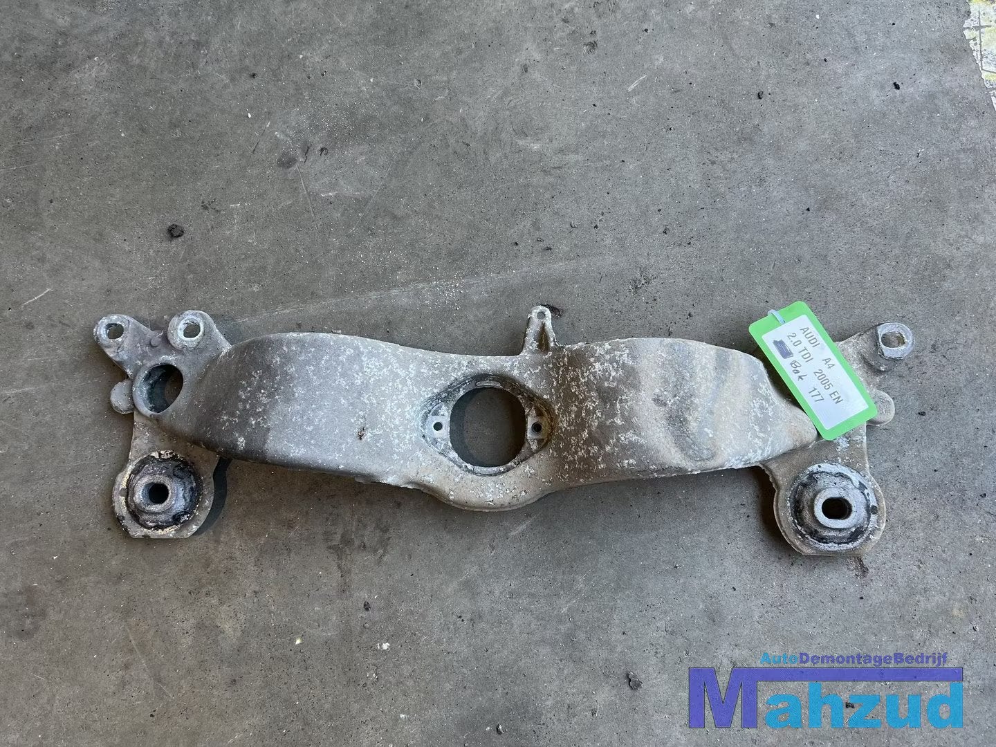 AUDI A4 B7 versnellingsbak steun HCF 2004-2009, Auto-onderdelen, Gebruikt, AUDI AG, Auto-Union-Strasse 1
85045  Ingolstadt, DE