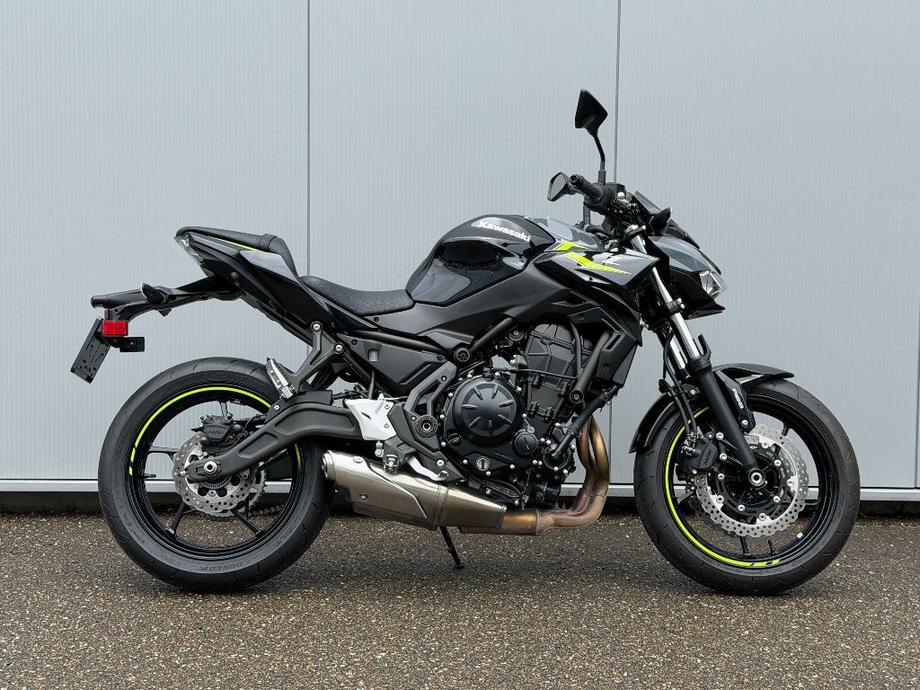 Kawasaki Z650 / ABS / Topstaat! / 3070km -- 2025, Motoren, Motoren | Kawasaki, 2 cilinders, Bedrijf, Meer dan 35 kW, Handgeschakeld