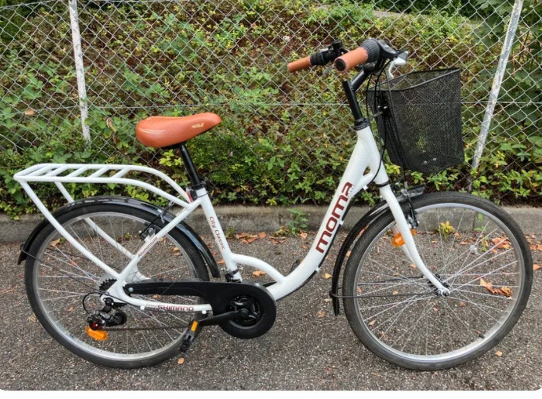Momabikes City aluminium Shimano stadsfiets 18 versnellingen, Ophalen, Zo goed als nieuw
