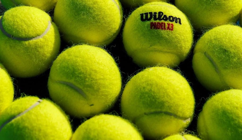 Gezocht tennisballen, Enlèvement