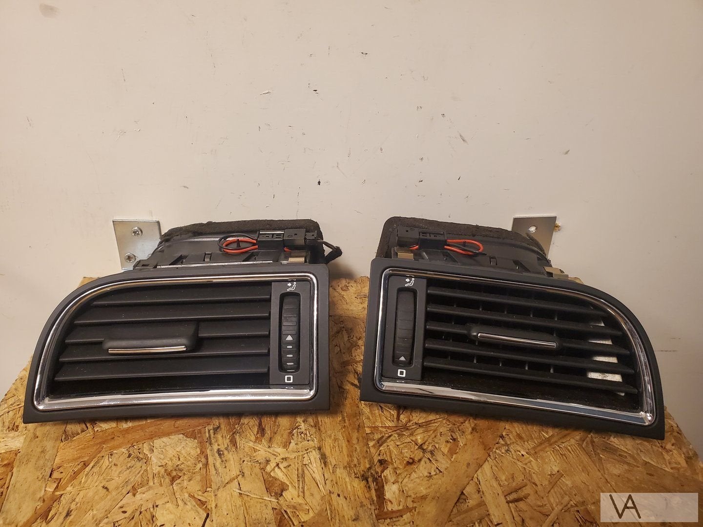 Skoda Superb 2 2009 - 2016 luchtrooster dashboard €20 /st, Gebruikt, -, -, Ophalen of Verzenden