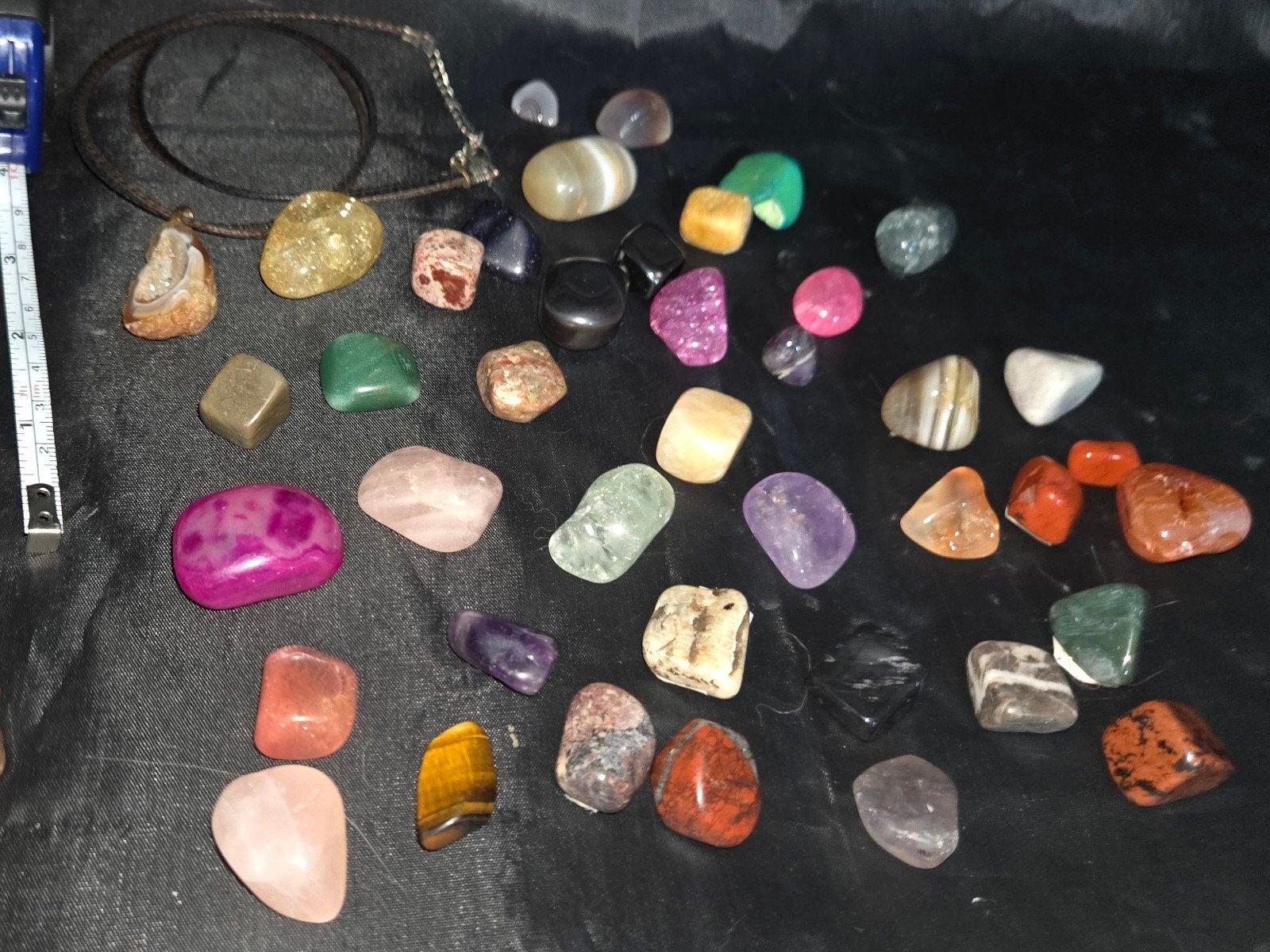 +30 edelstenen + ketting, Ophalen of Verzenden
