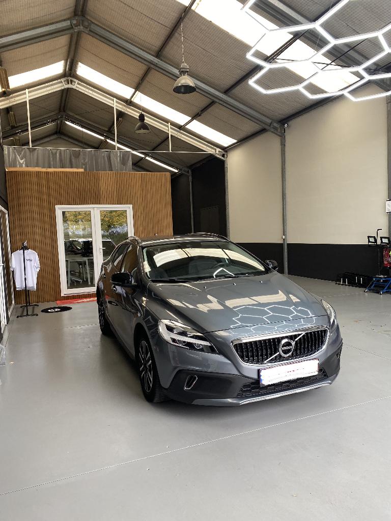 Volvo v40 Cross Country D2 automaat, Autos, Volvo, Argent ou Gris, Euro 6, 700 kg, Carnet d'entretien