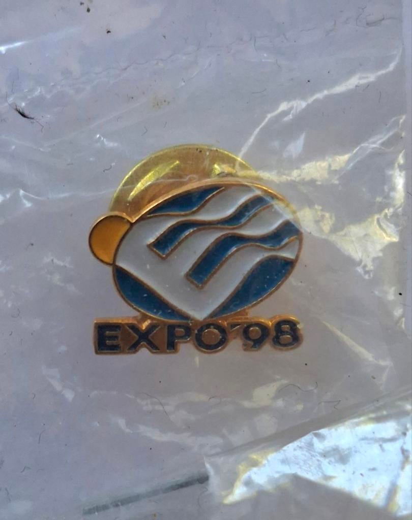 Pin Expo 96 Sevilla, Ophalen