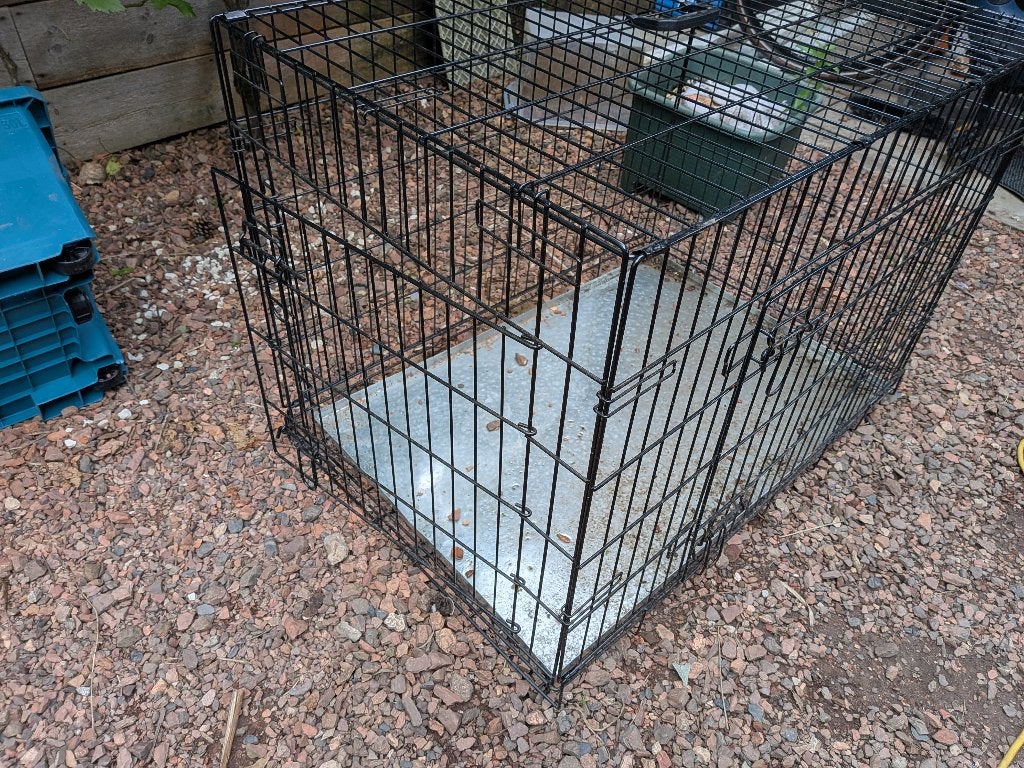 Bench voor hond, amper gebruikt, Ophalen, Zo goed als nieuw