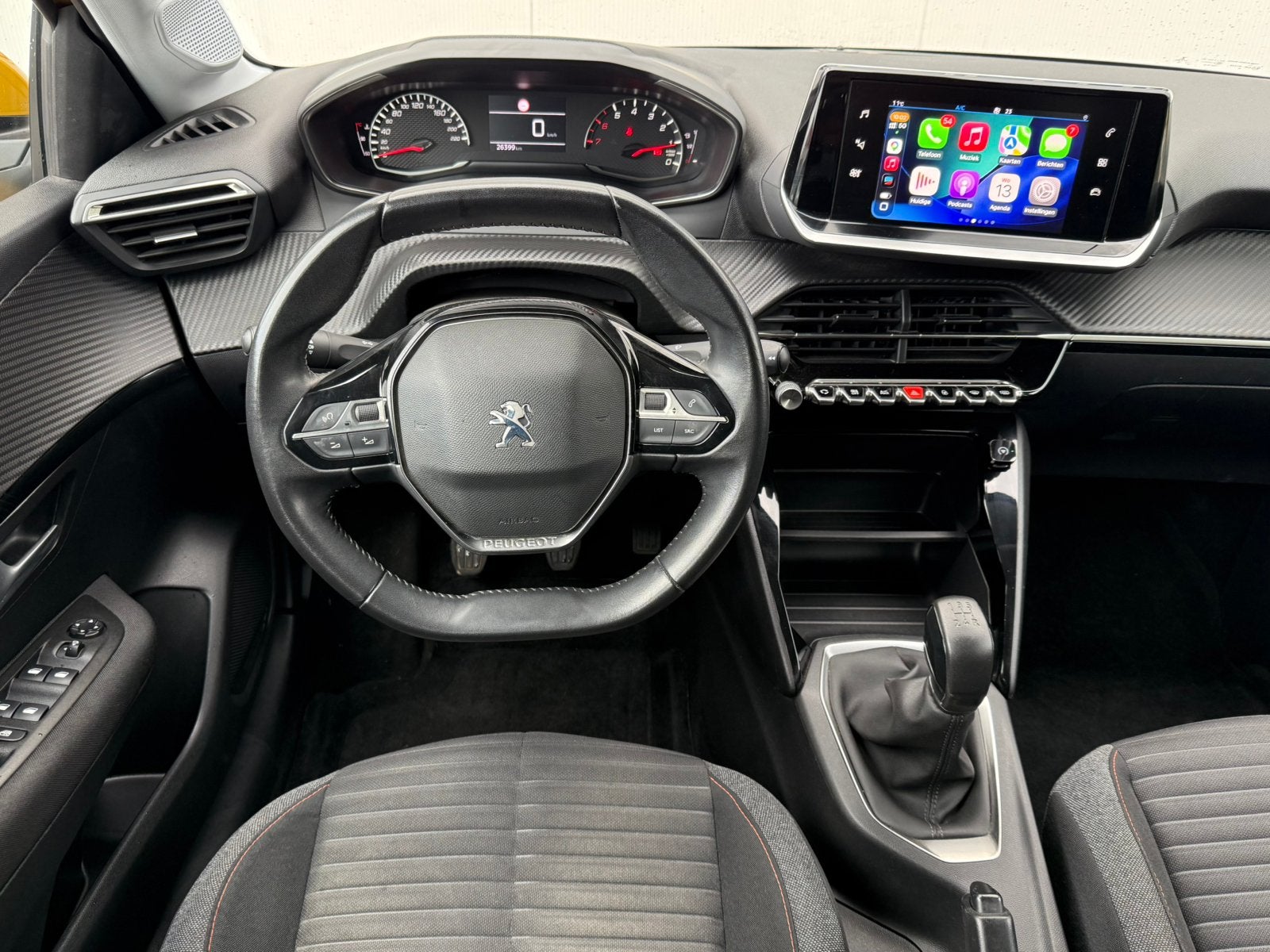 PEUGEOT 208 1.2 PureTech - CARPLAY - CRUISECONTROL - AIRCO, Autos, Peugeot, Achat, Entreprise, Jaune, Boîte manuelle