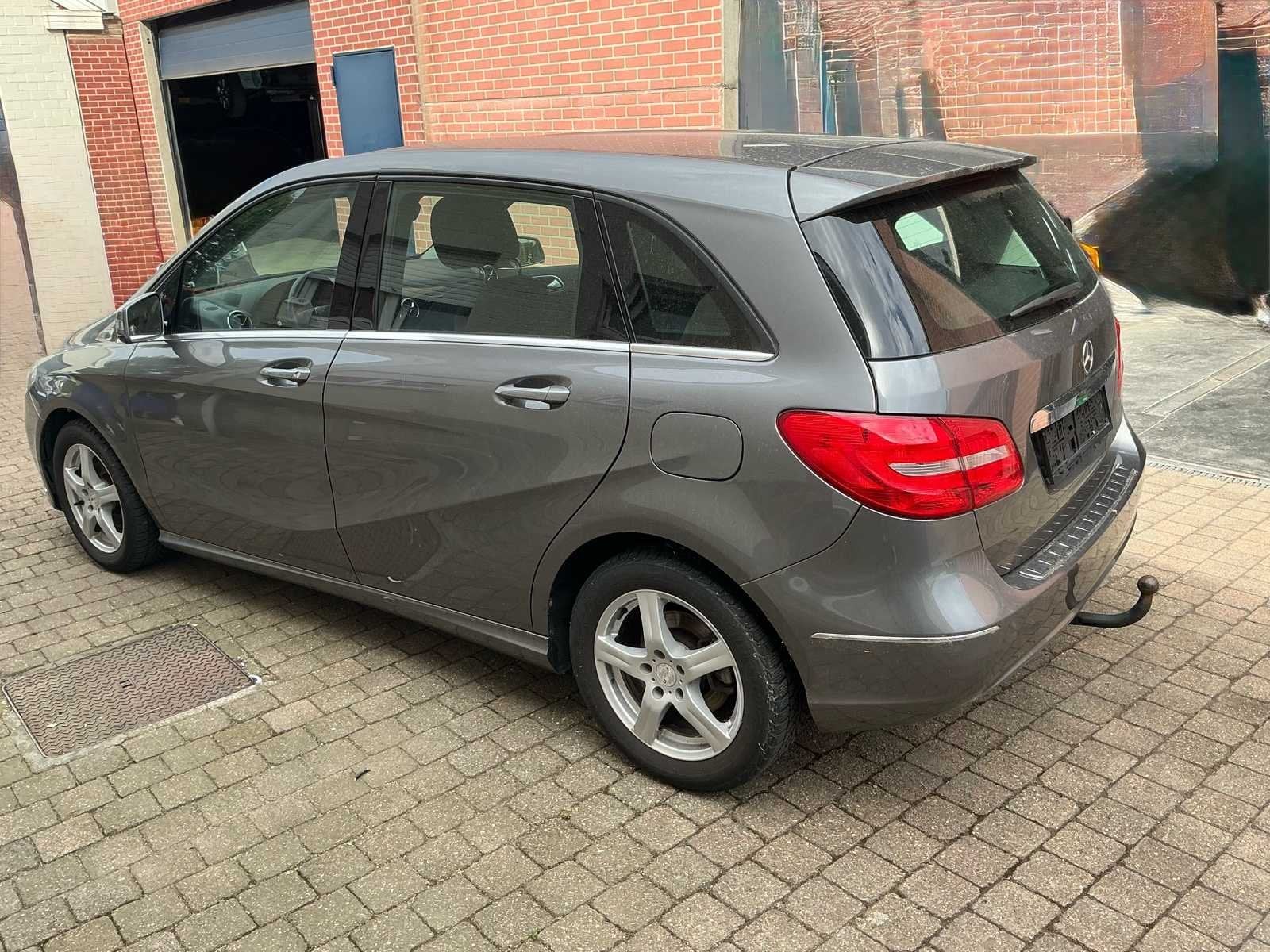 Mercedes B 180 Break Car 2012, Euro 5, Achat, Entreprise, Boîte manuelle