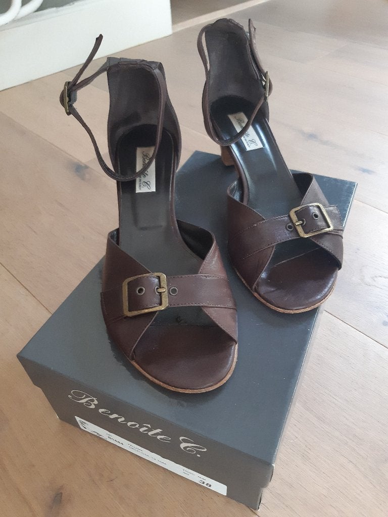 Pumps Benoîte C + Stephan Paris maat 38 + River Woods mt 37, Kleding | Dames, Ophalen of Verzenden, Overige kleuren, Pumps
