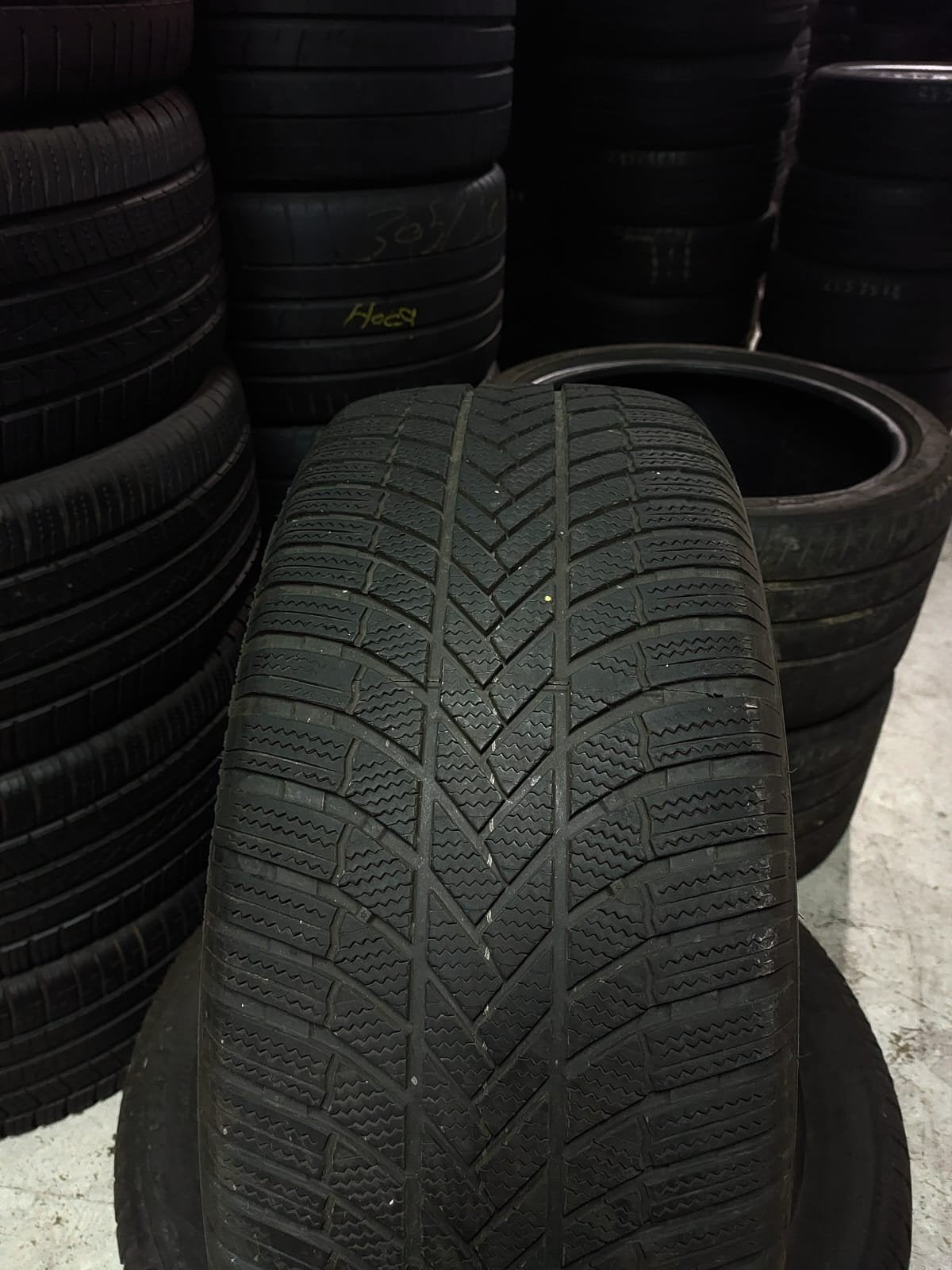 27550r20 275 50 r20 275/50/r20 Bridgestone avec montage, Enlèvement ou Envoi