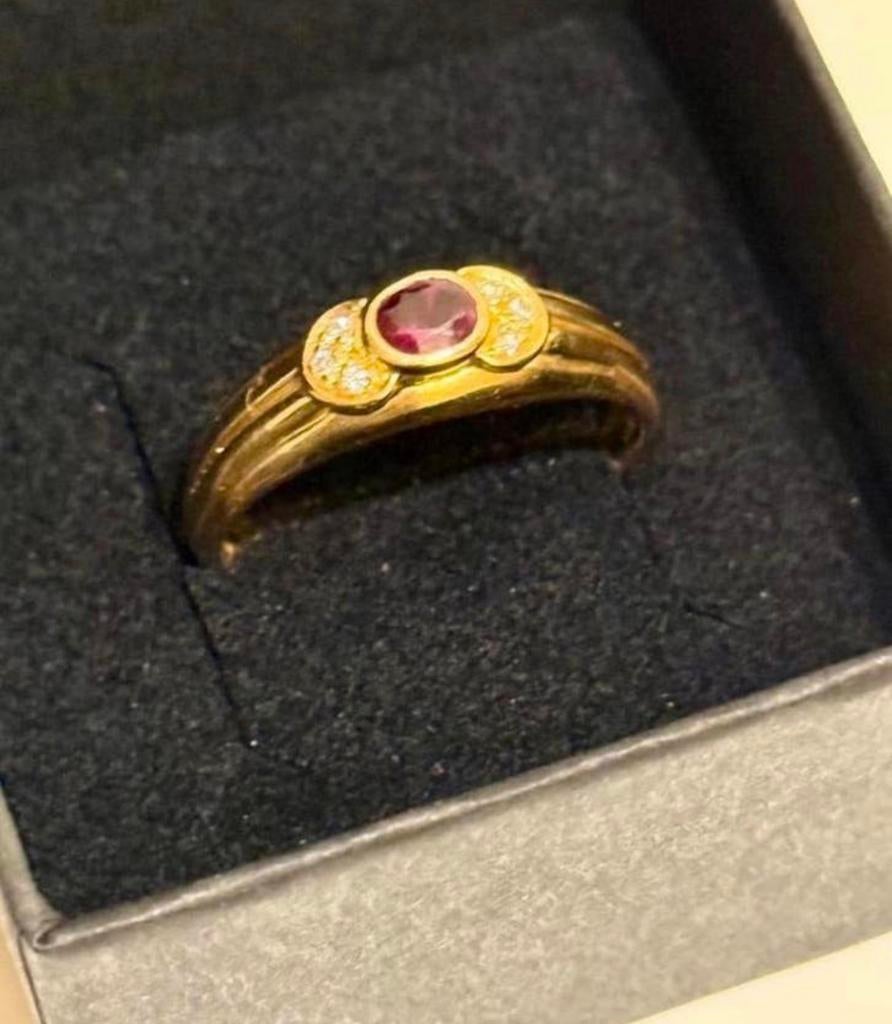 18 karaat gouden ring met natuurlijke diamanten en robijn!, Bijoux, Sacs & Beauté, Bagues, Or, Jaune, 20 ou plus grands, Enlèvement ou Envoi
