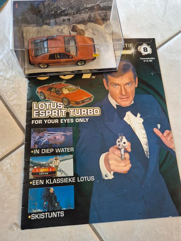 1.43 james bond auto met boekje nr 8 mist 1 skie, Enlèvement ou Envoi, Voiture