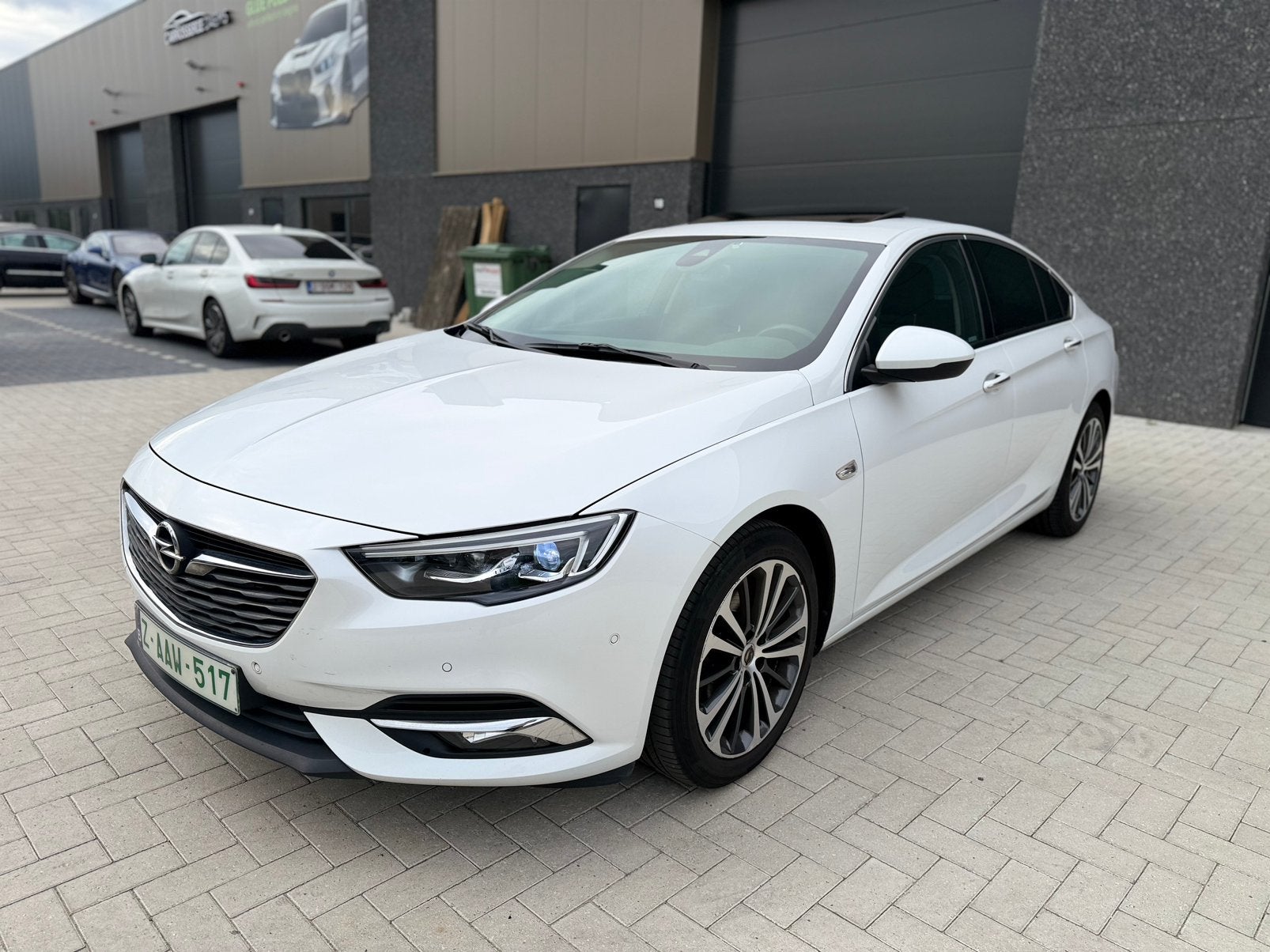 Opel Insignia Grand Sport 2017 1.5 Benzine 165pk Manueel, Auto's, Voorwielaandrijving, 4 cilinders, Wit, Leder