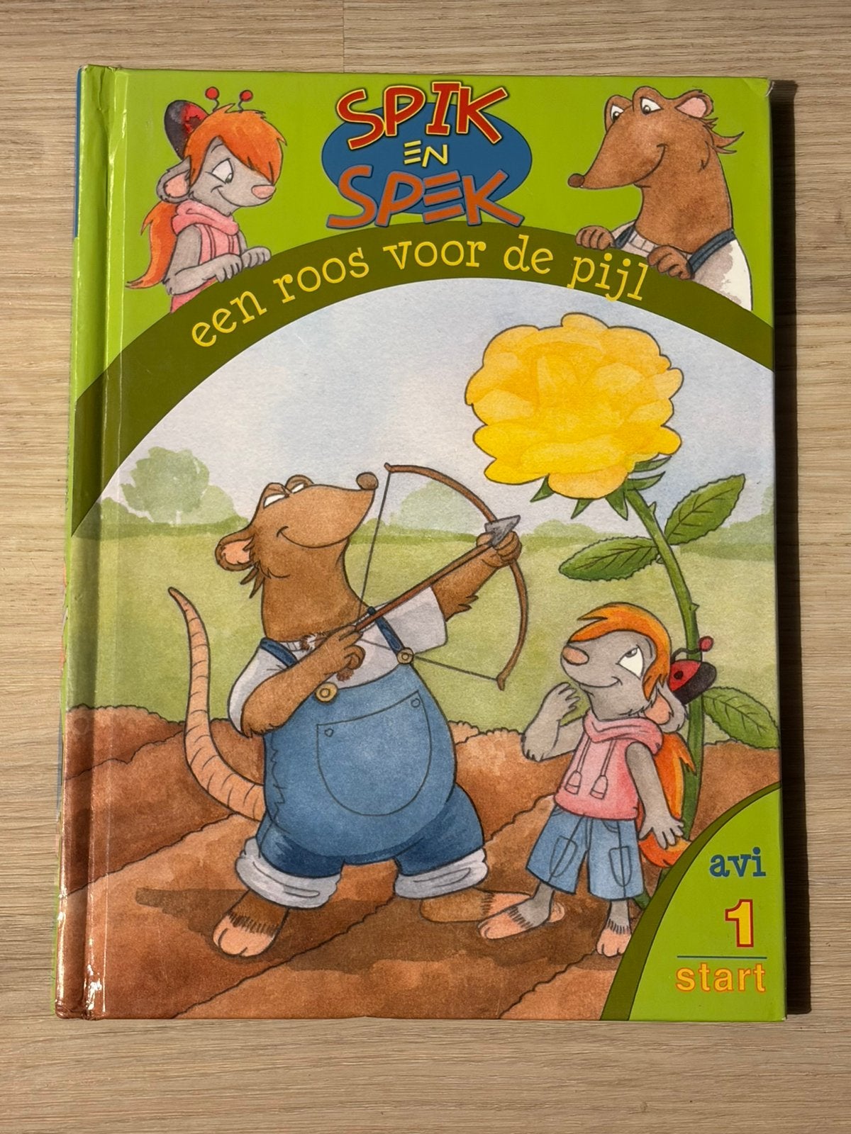 Spik en Spek, een roos voor de pijl, Avi 1, Boeken, Ophalen of Verzenden, Gelezen