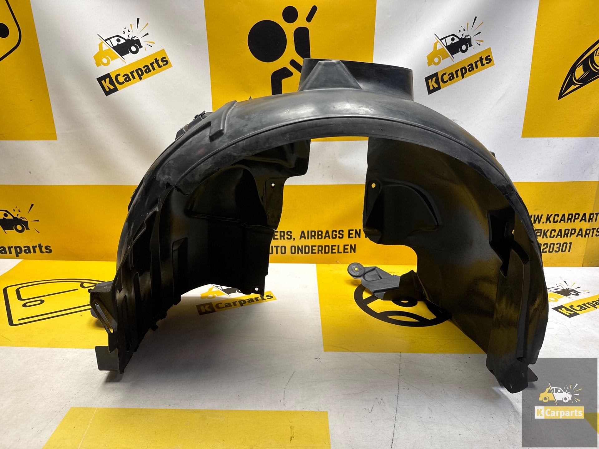 mercedes A-klasse W176 wielkuip links voor A2466980130, Info@fabrikant.eu, Fabrikantstraat 1
1000 AA  Amsterdam, NL, Mercedes-Benz
