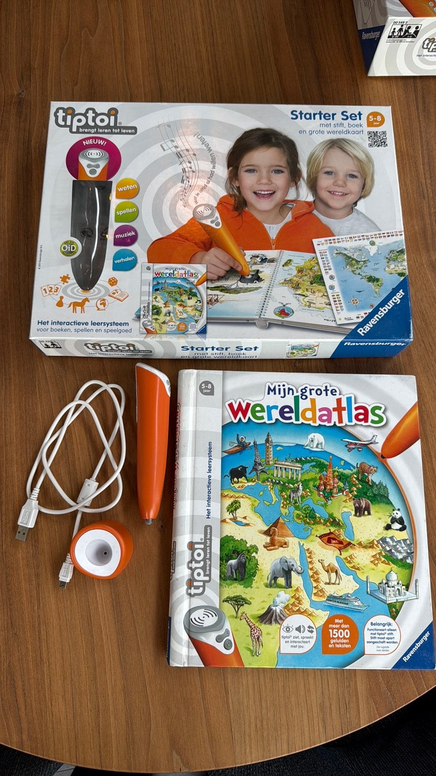 Tiptio wereldatlas + pen, Ophalen, Zo goed als nieuw