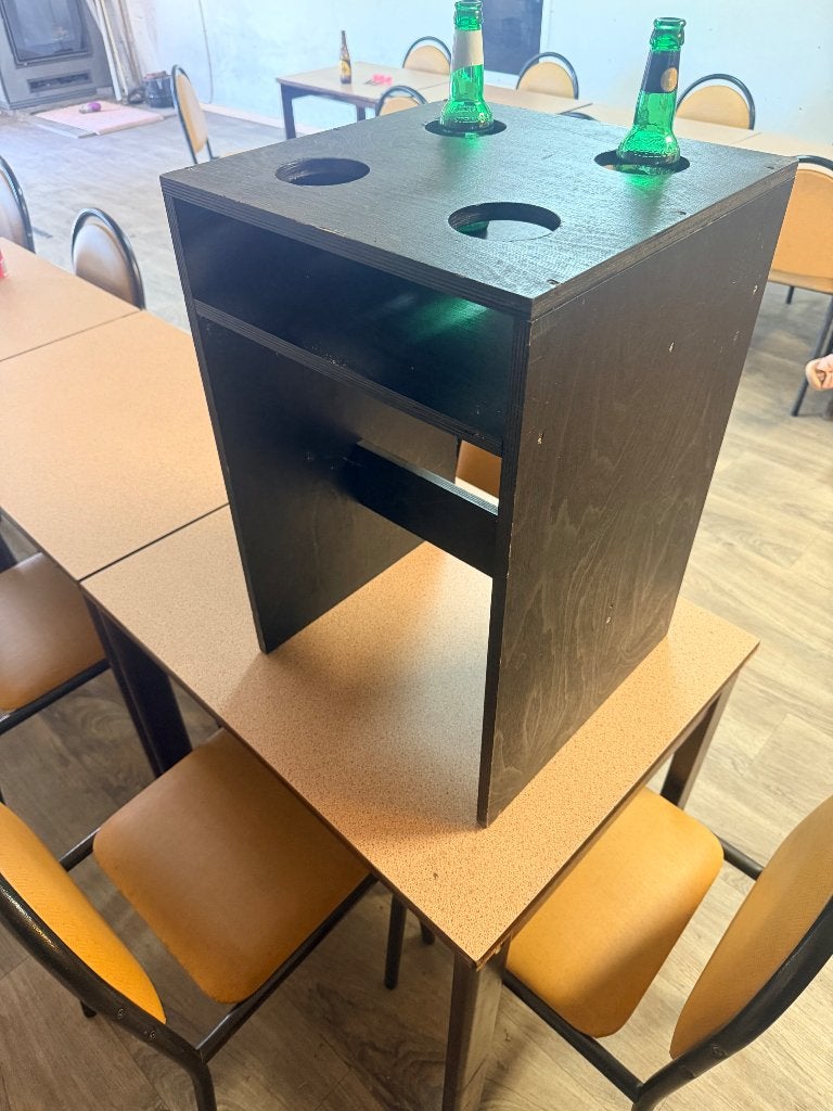 Tafel voor  te kaarten, Ophalen, Zo goed als nieuw