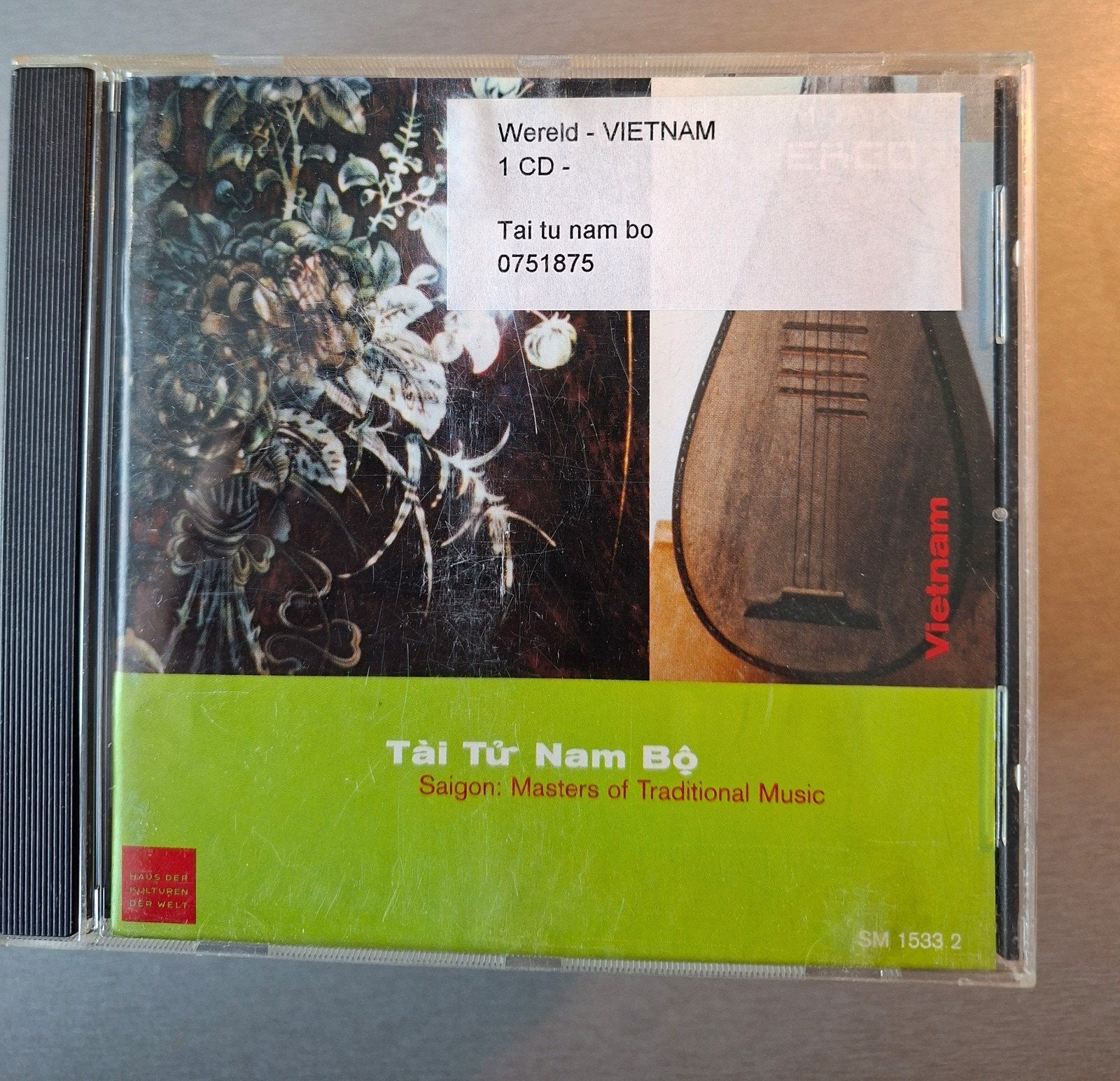 CD. Saïgon. Maîtres de la musique traditionnelle (Ex-Library, CD & DVD, CD | Musique du monde, Enlèvement ou Envoi