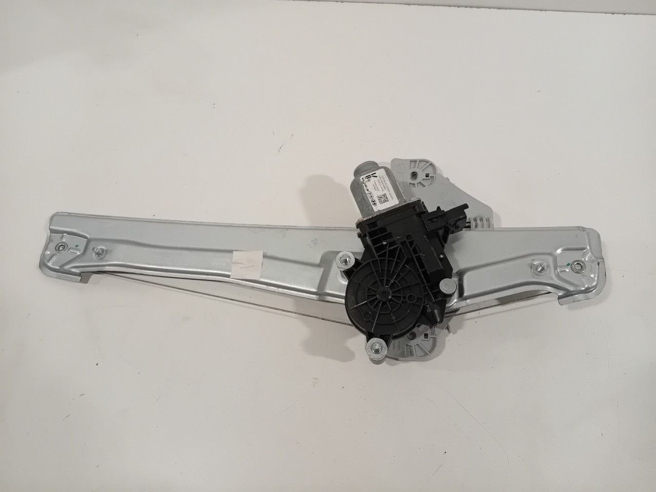 Raammechaniek elektrisch links achter Hyundai Tucson, Onderdelen@venauto.nl, Van der Ven Autorecycling B.V., Ettenseweg 76, 4706 PB Roosendaal, The Netherlands