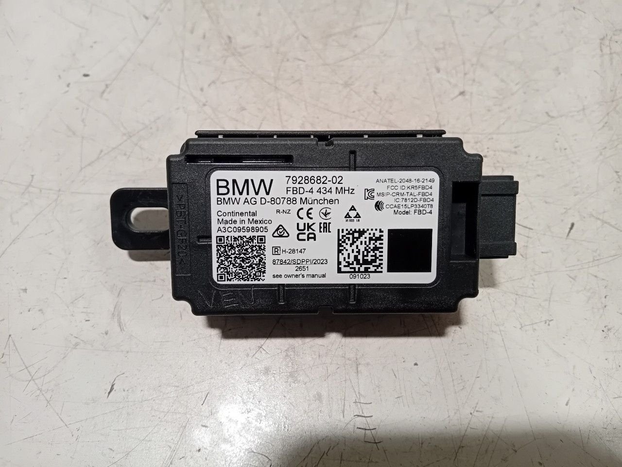 Antenne versterker BMW 2 serie, Ophalen of Verzenden, Van der Ven Autorecycling B.V., Onderdelen@venauto.nl, Ettenseweg 76, 4706 PB Roosendaal, The Netherlands