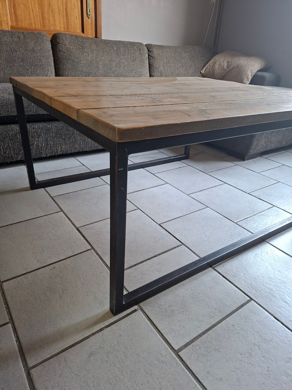 table basse au look industriel, Maison & Meubles, Autres essences de bois, 50 à 100 cm, Comme neuf, 100 à 150 cm