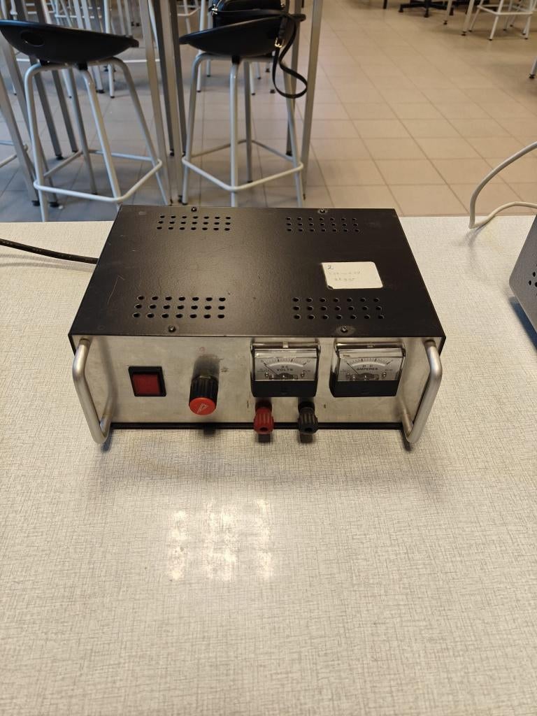 Spanningsbron, Ophalen of Verzenden, Gebruikt, Elektriciteit