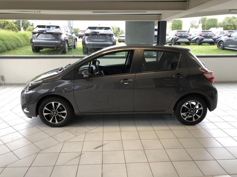 Toyota Yaris Young, Autos, Argent ou Gris, Achat, 998 cm³, Euro 6