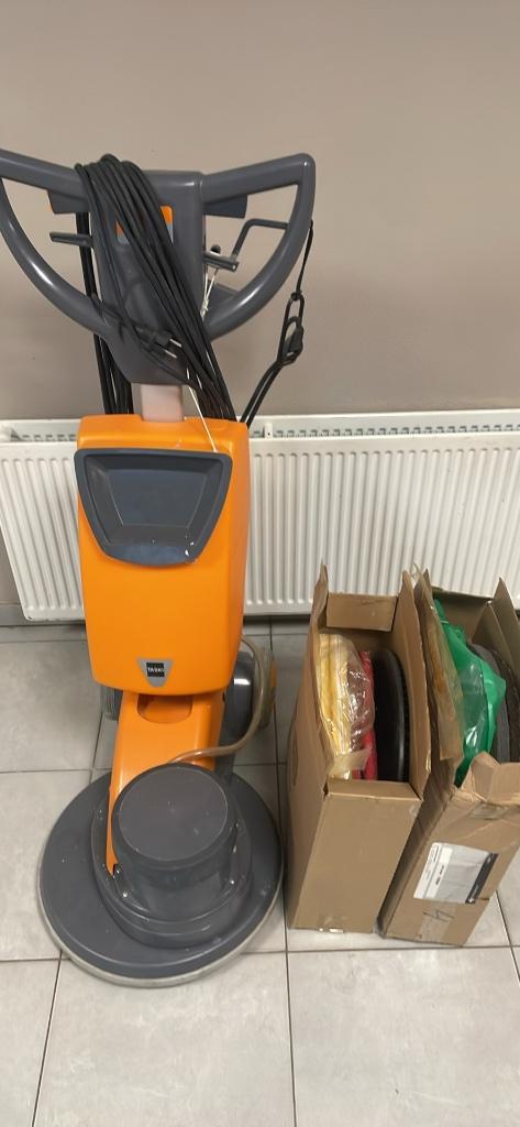 Schrobmachine, Doe-het-zelf en Bouw, Reinigingsmachines, Ophalen, Zo goed als nieuw, Schrobmachine