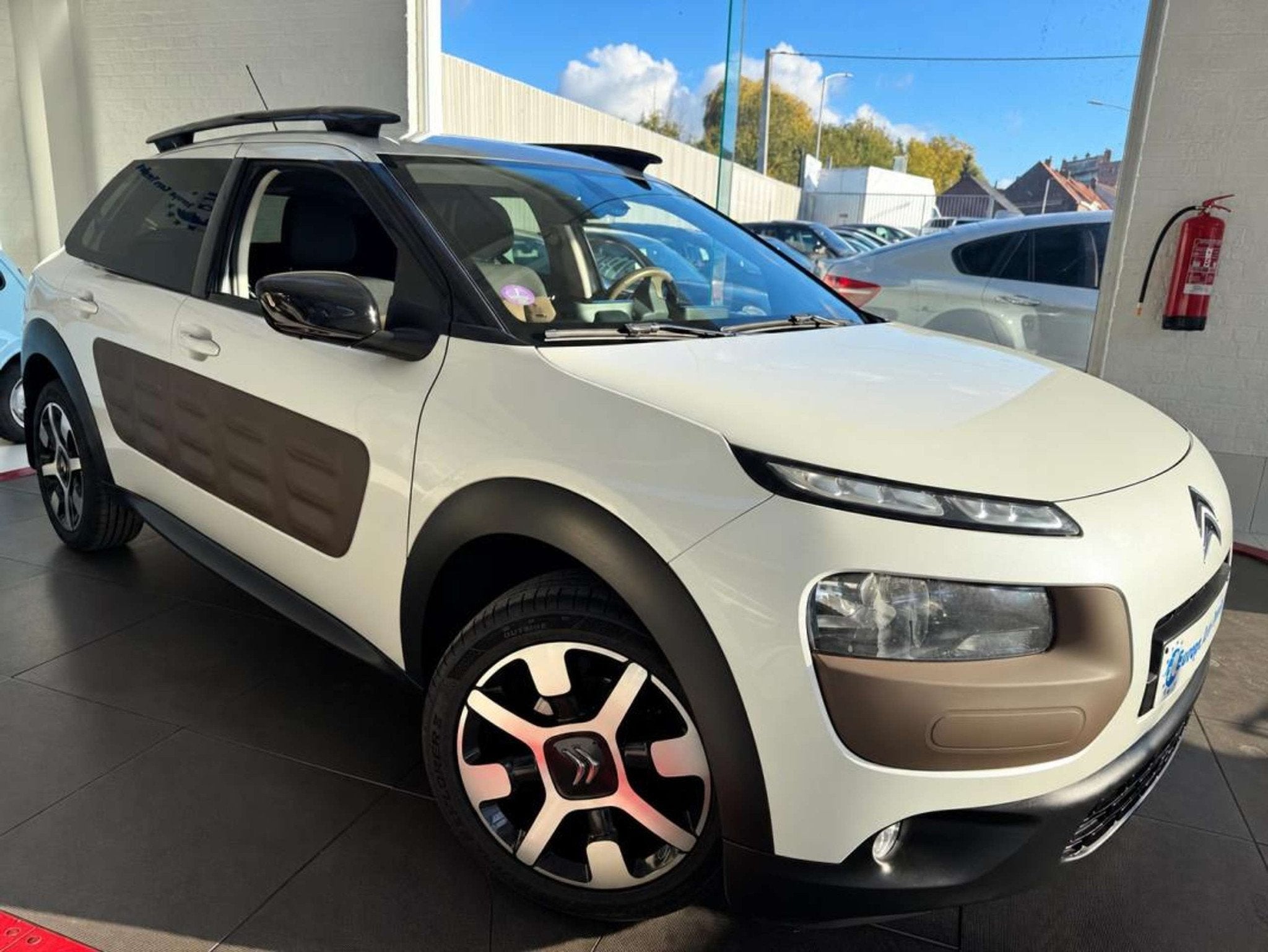 Citroën C4 Cactus 82CH 64.447KM DISTRIBUTION OK CLIM CARPLA, Achat, Entreprise, 82 ch, Boîte manuelle