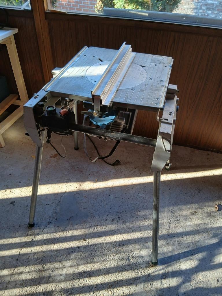 Elu tafelzaagmachine met 2 nieuwe zaagbladen, Ophalen