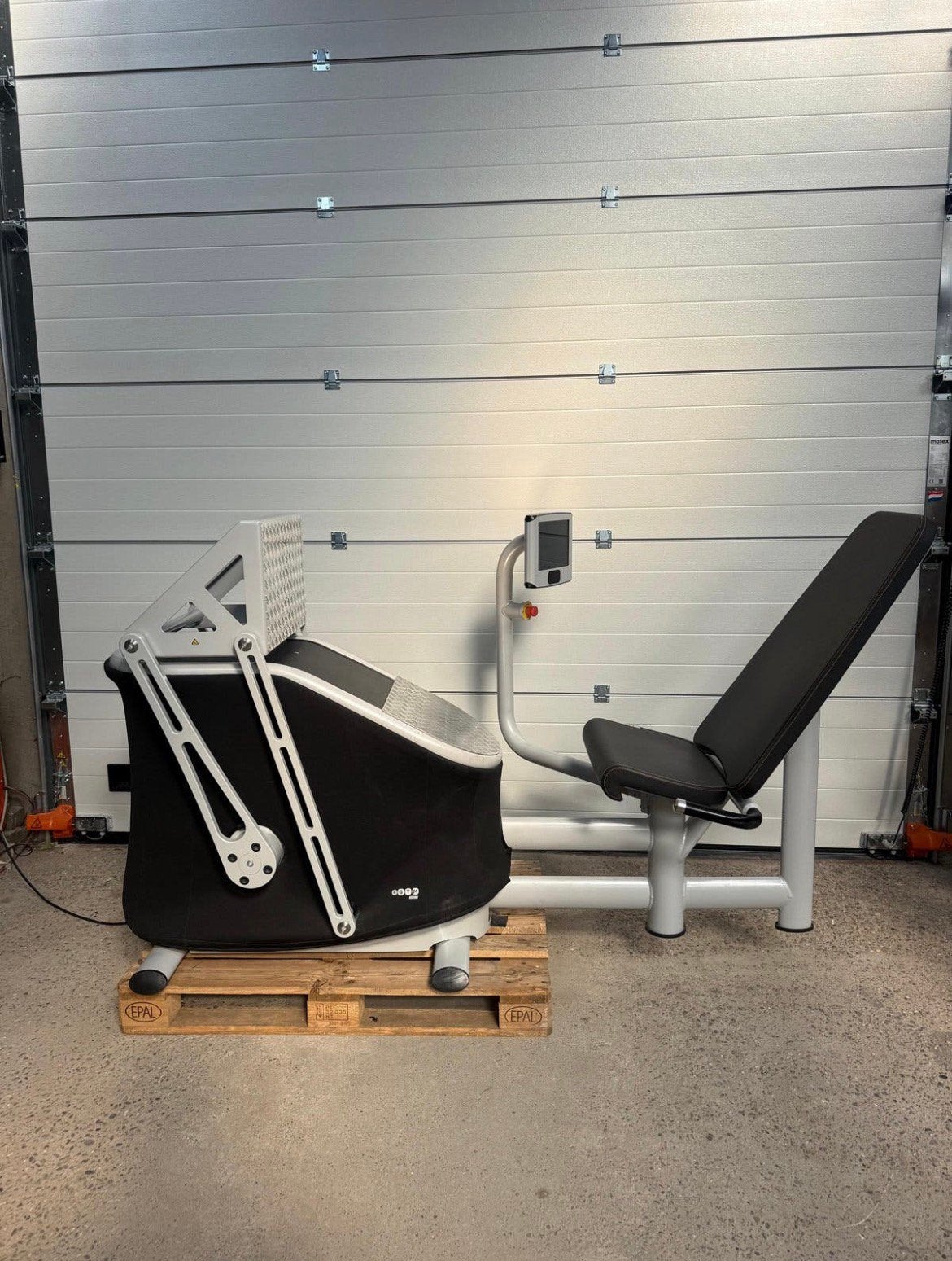 Matrix Egym 8 apparaten / Elektronische machines/Cirkel / 8, Sport en Fitness, Fitnessmaterialen, Ophalen, Gebruikt, Benen, Overige typen