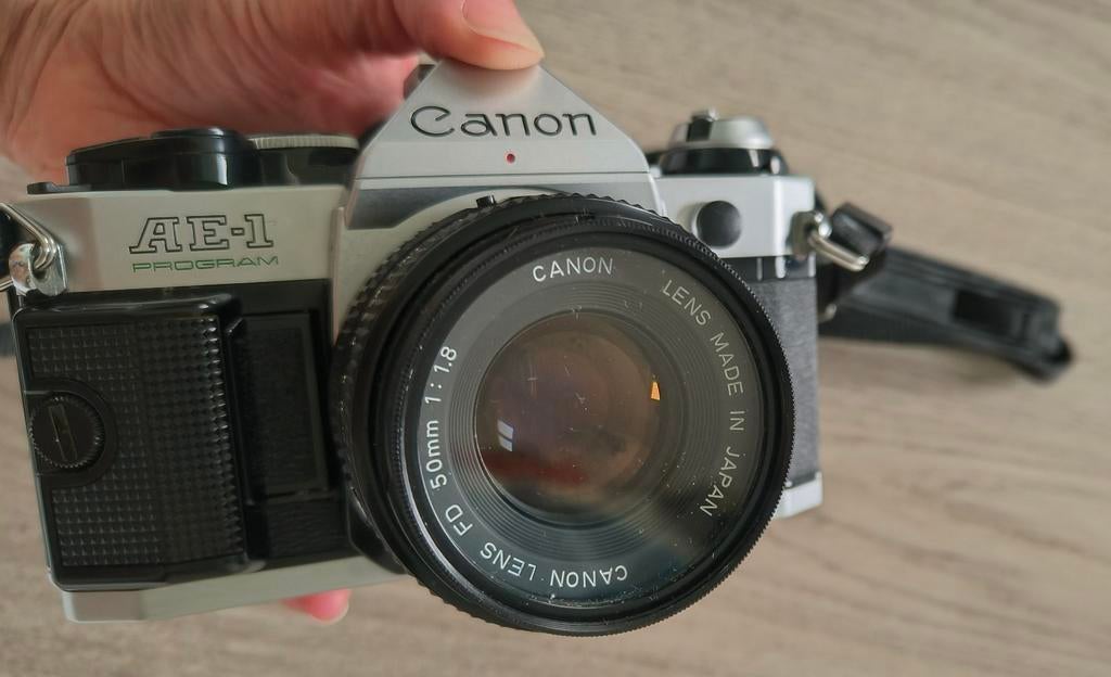 Retro vintage Canon AE-1 program met Tokura zoomlens etc, Ophalen of Verzenden, Zo goed als nieuw, Spiegelreflex, Canon