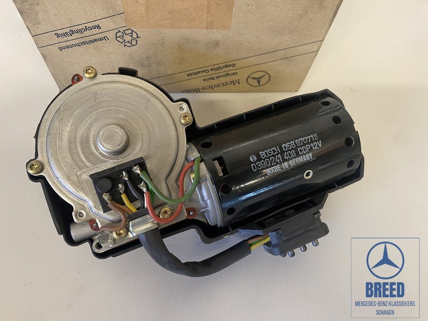 NOS ruitenwissermotor voor Mercedes-Benz W201, Autos : Pièces & Accessoires, Neuf, -, -, Enlèvement ou Envoi