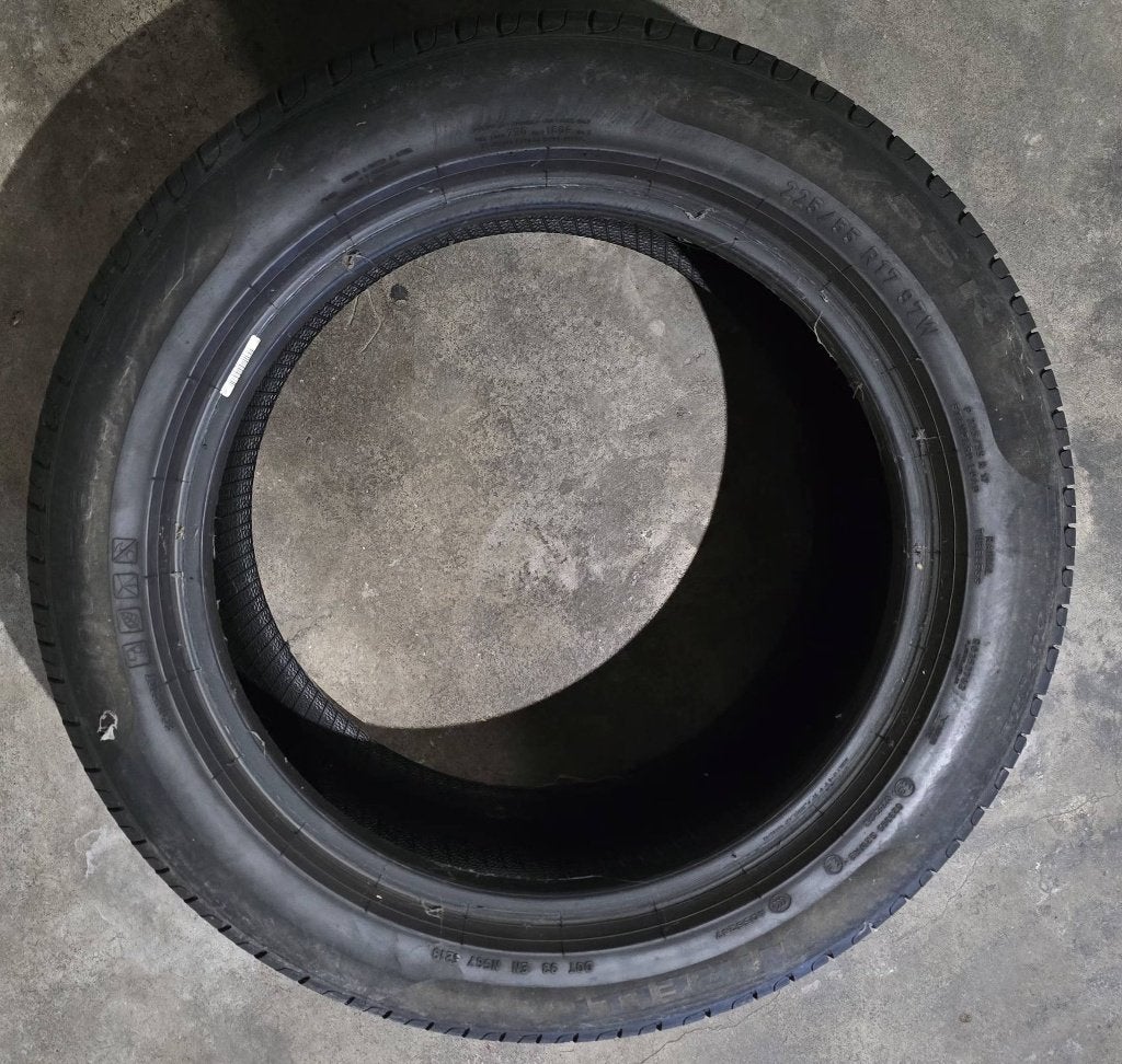 Pneu Pirelli 225 55 17 Un seul, Autos : Pièces & Accessoires, Pneus & Jantes, Véhicule de tourisme, Pneus été, Enlèvement, Utilisé