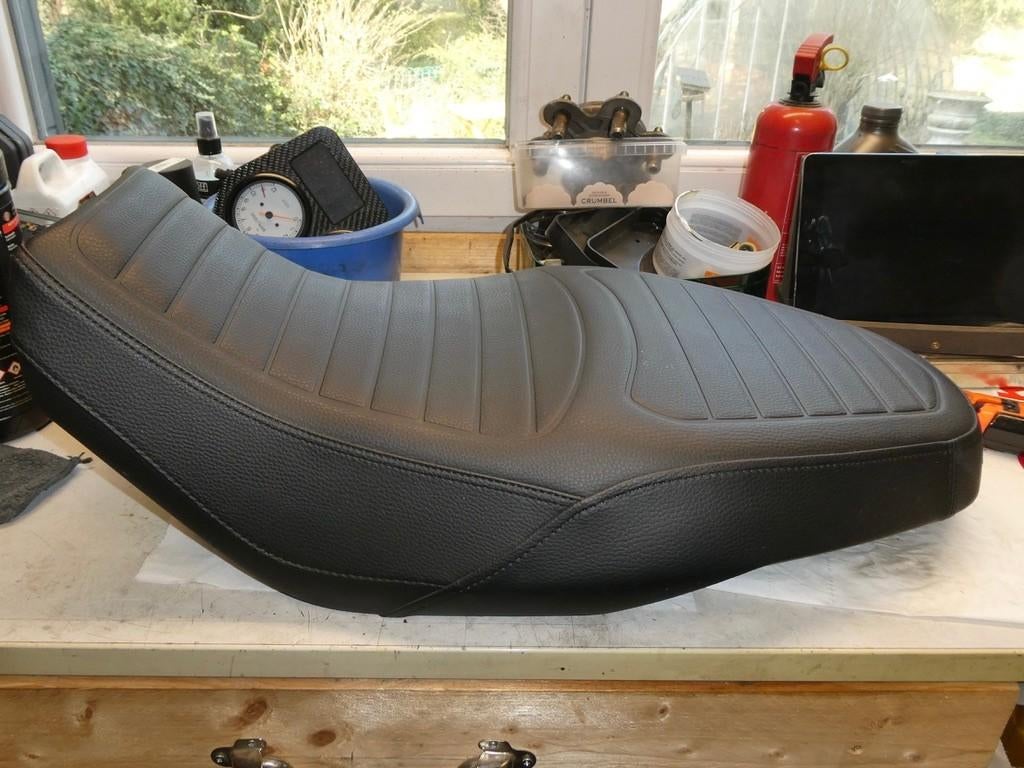 Selle basse DUCATI Scrambler 96881251AA, Enlèvement ou Envoi, Comme neuf