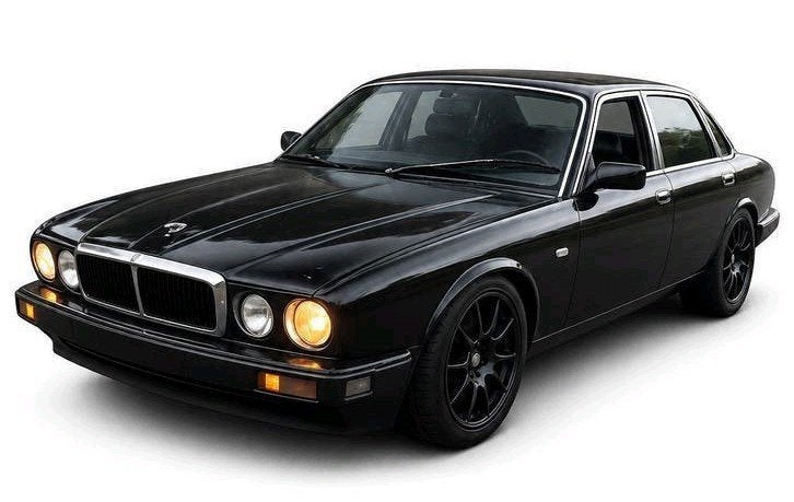 Jaguar XJ6 1989 oldtimer triple noire avec ciel étoilé !

18, Achat, Climatisation automatique, Noir, 5 places