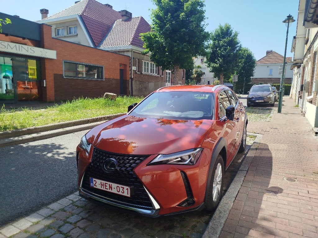 Lexus UX250H Business line, Autos, Achat, 5 portes, Automatique, Brun