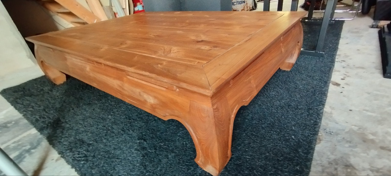 table basse lotus en teck, Maison & Meubles, Enlèvement, Teck