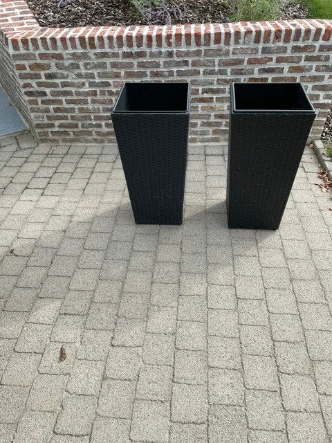 Set van 2 hoge zwarte bloembakken polyrotan, Ophalen, Kunststof, Gebruikt, Minder dan 60 cm